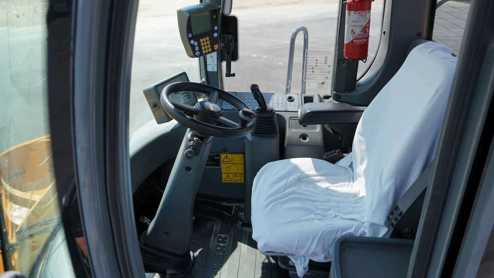 ����� ������� Liebherr 566 | Mobile.bg � ����������� 12