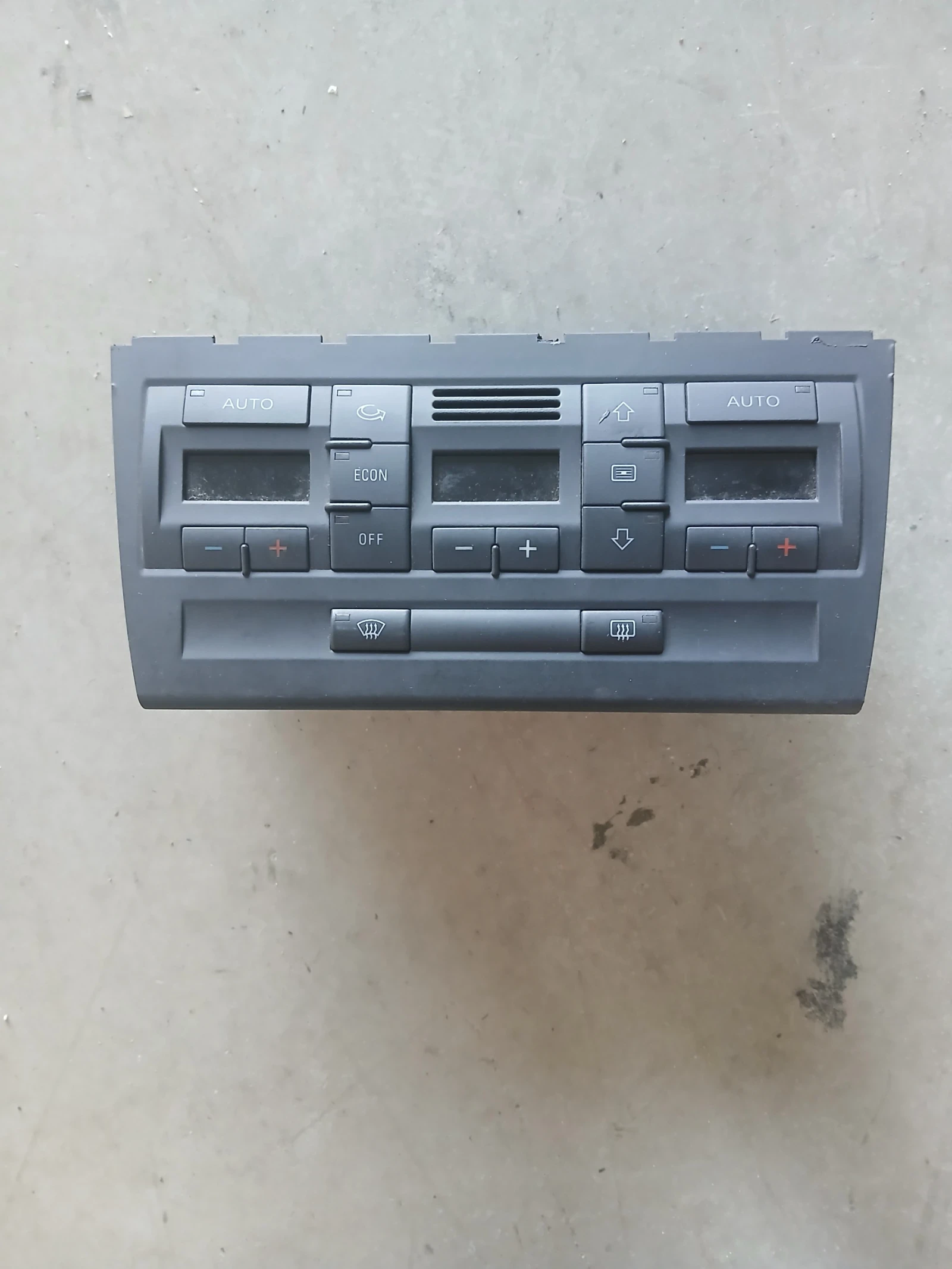 8E0 820 043 BL климатроник Audi A4