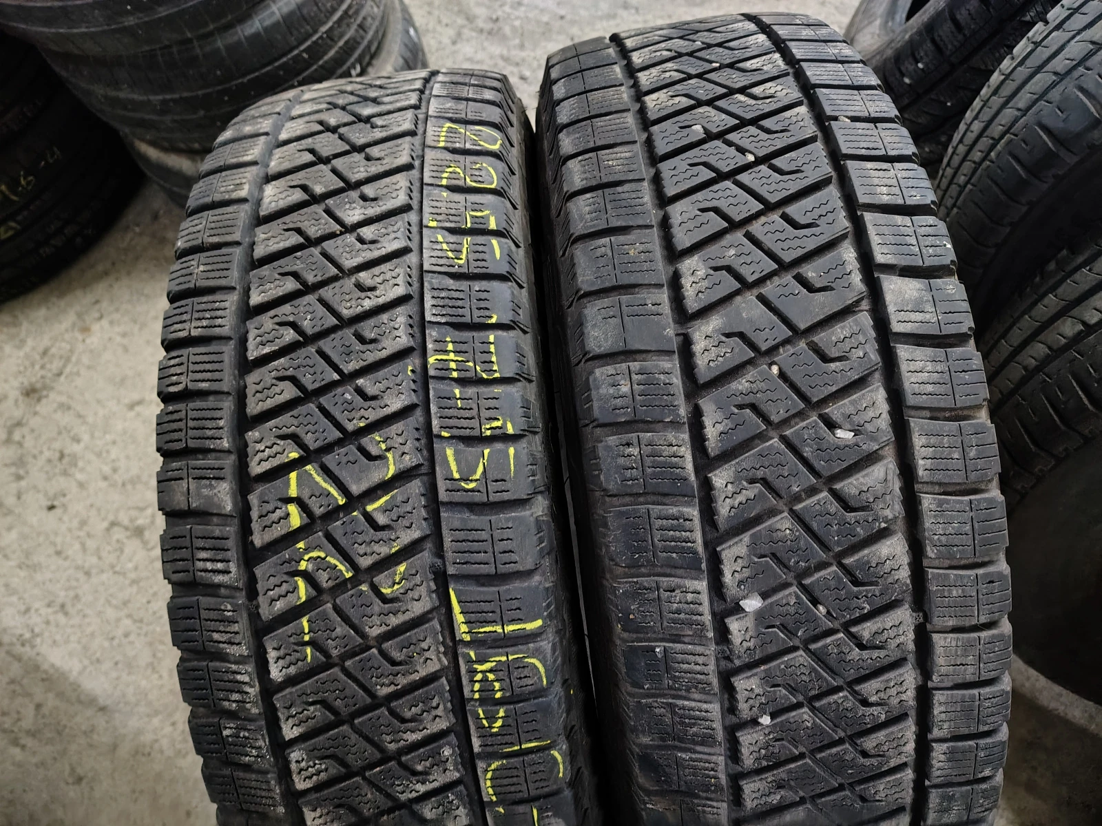 Гуми Зимни 225/75R16