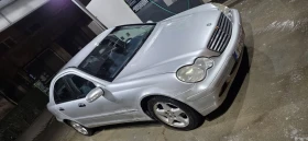 Mercedes-Benz C 200, снимка 8