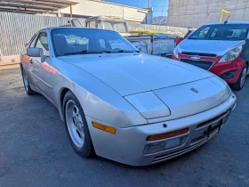 Porsche 944 