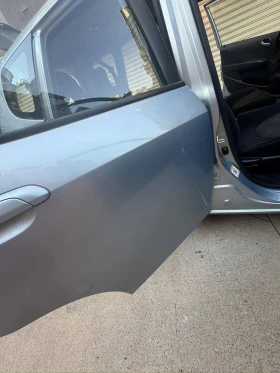 Honda Jazz - 3000 € / 5867.49 лв. - 87079684 12