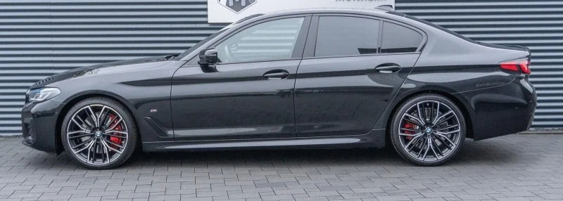 BMW M5 M550i*xDrive*DrivePro*Laser*360*ГАРАНЦИЯ, снимка 4 - Автомобили и джипове - 47451532