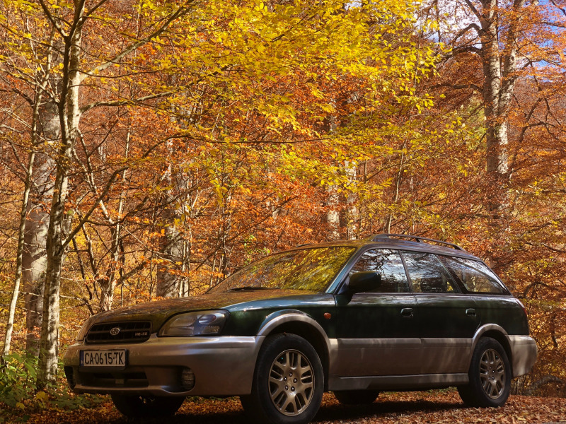 Subaru Outback 3.0 H6, снимка 2 - Автомобили и джипове - 46110398
