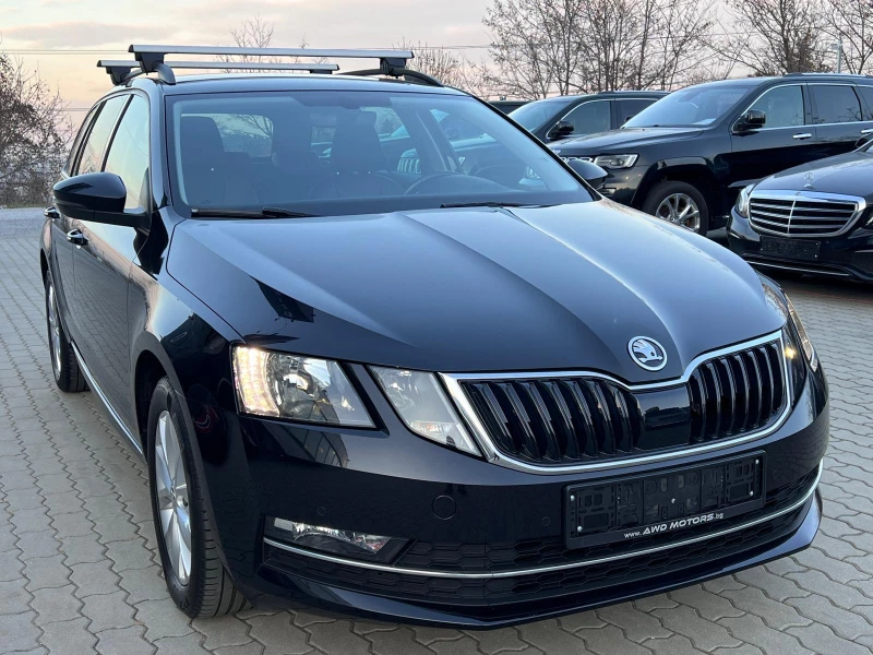 Skoda Octavia 1.5 TSI DSG Carplay, Line Assist, Keyless, Dist, снимка 2 - Автомобили и джипове - 47918087