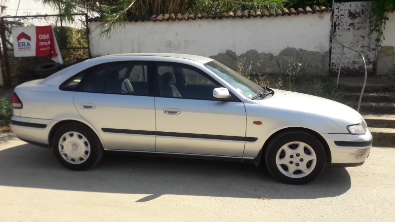 Mazda 626 1.8, снимка 3 - Автомобили и джипове - 48240679