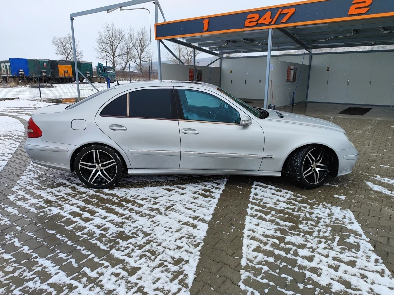 Mercedes-Benz E 320, снимка 4 - Автомобили и джипове - 48638981