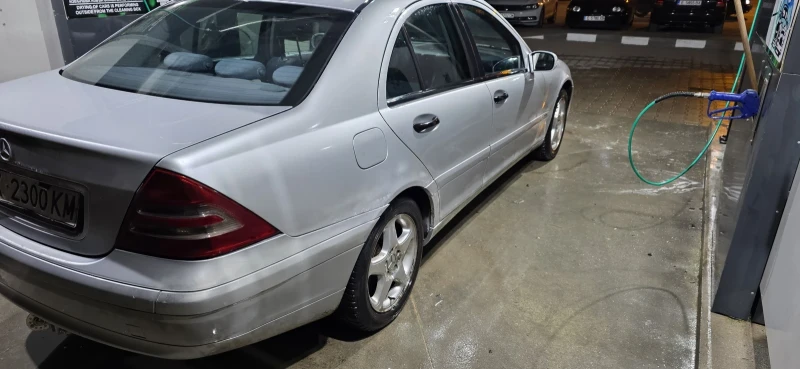 Mercedes-Benz C 200, снимка 6 - Автомобили и джипове - 49577368