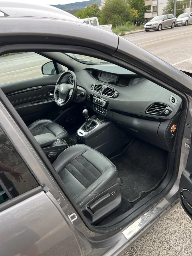 Renault Grand scenic 1.6dCi // 130к.с, снимка 5 - Автомобили и джипове - 51555503