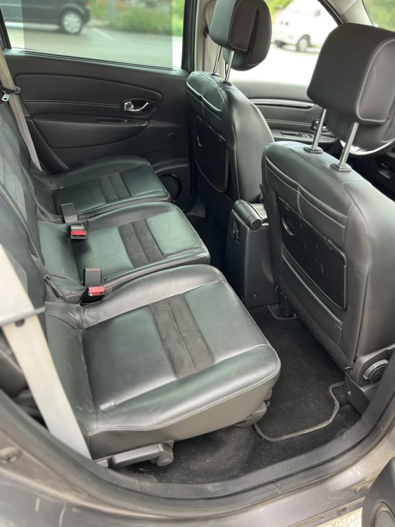 Renault Grand scenic 1.6dCi // 130к.с, снимка 8 - Автомобили и джипове - 51555503