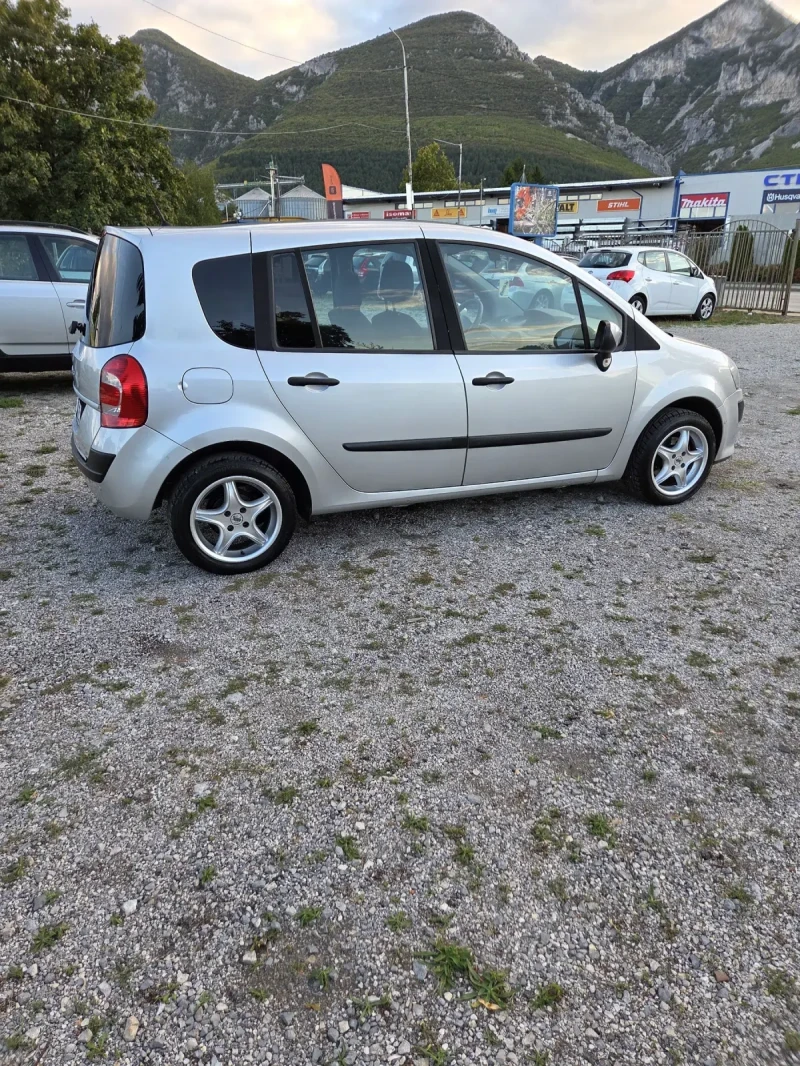 Renault Modus 1.2 16V 75 кс, снимка 8 - Автомобили и джипове - 51752172
