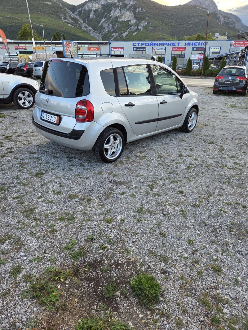 Renault Modus 1.2 16V 75 кс, снимка 7 - Автомобили и джипове - 51752172
