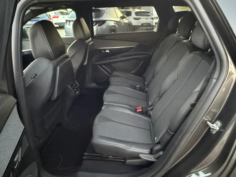 Peugeot 5008 GT Line, снимка 11 - Автомобили и джипове - 51789579