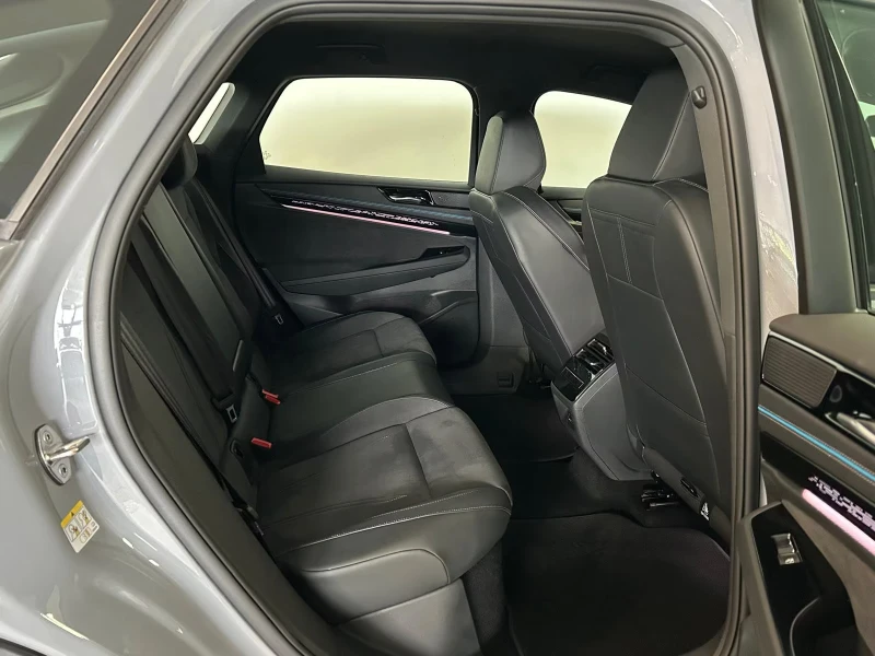 VW ID.7 PRO/286HP/MASSAGE/360/MEMO/HUD/AHK/LED/NAVI/372g, снимка 14 - Автомобили и джипове - 51838761