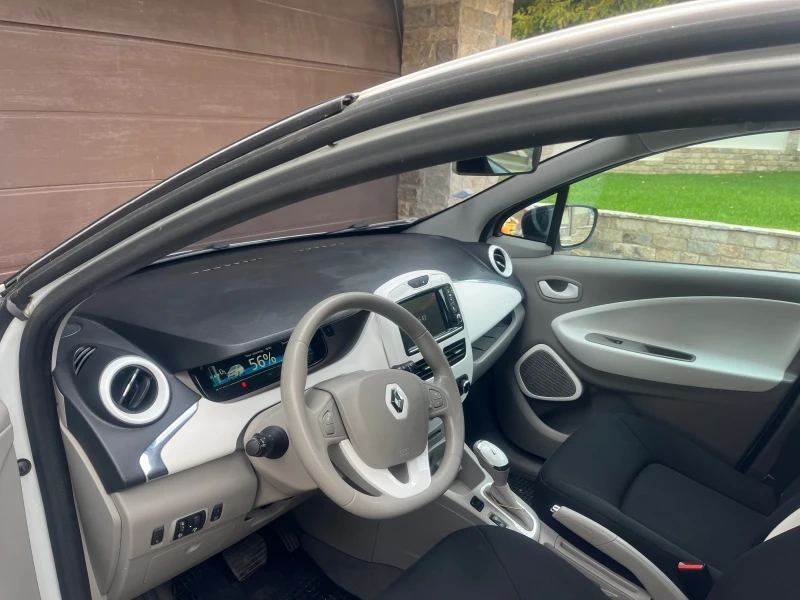 Renault Zoe СОБСТВЕНА БАТЕРИЯ, снимка 4 - Автомобили и джипове - 51969681