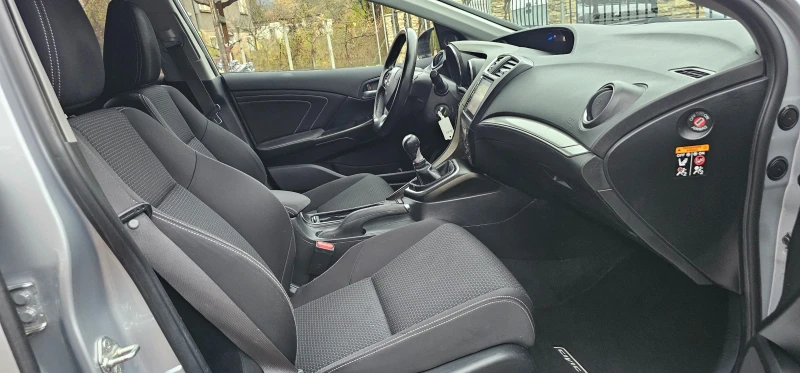 Honda Civic 1.6i -DTEC Elegance , снимка 16 - Автомобили и джипове - 52346585
