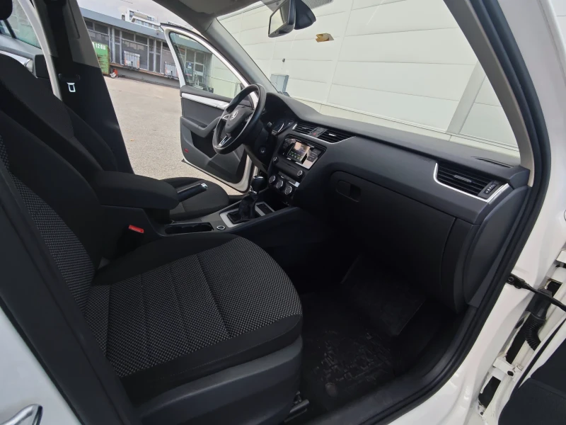 Skoda Octavia 2.0 TDI 150 к.с. 141 000 км - реални километри! , снимка 10 - Автомобили и джипове - 52621154