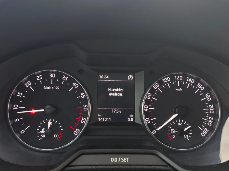 Skoda Octavia 2.0 TDI 150 к.с. 141 000 км - реални километри! , снимка 11 - Автомобили и джипове - 52621154