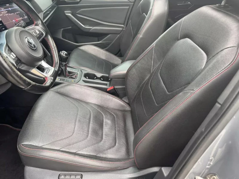 VW Jetta  GLI S FWD АвтоКредит* (ЦЕНА ДО БГ), снимка 9 - Автомобили и джипове - 52588678