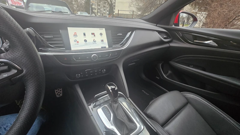 Opel Insignia, снимка 6 - Автомобили и джипове - 52945115