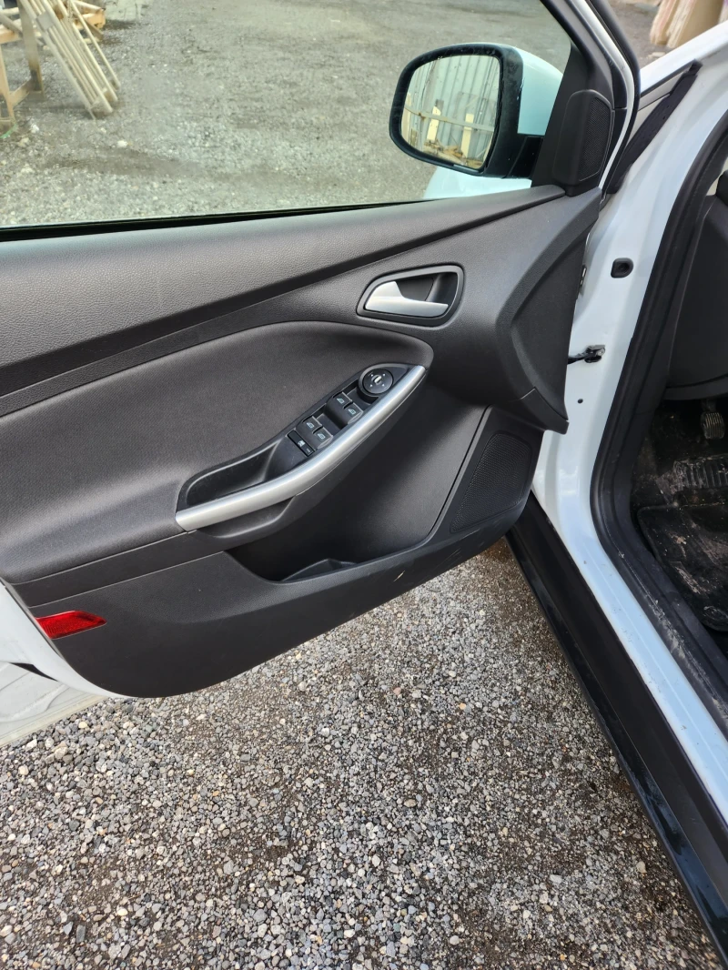 Ford Focus 1.0 EcoBoost 125 к.с., снимка 14 - Автомобили и джипове - 52928693