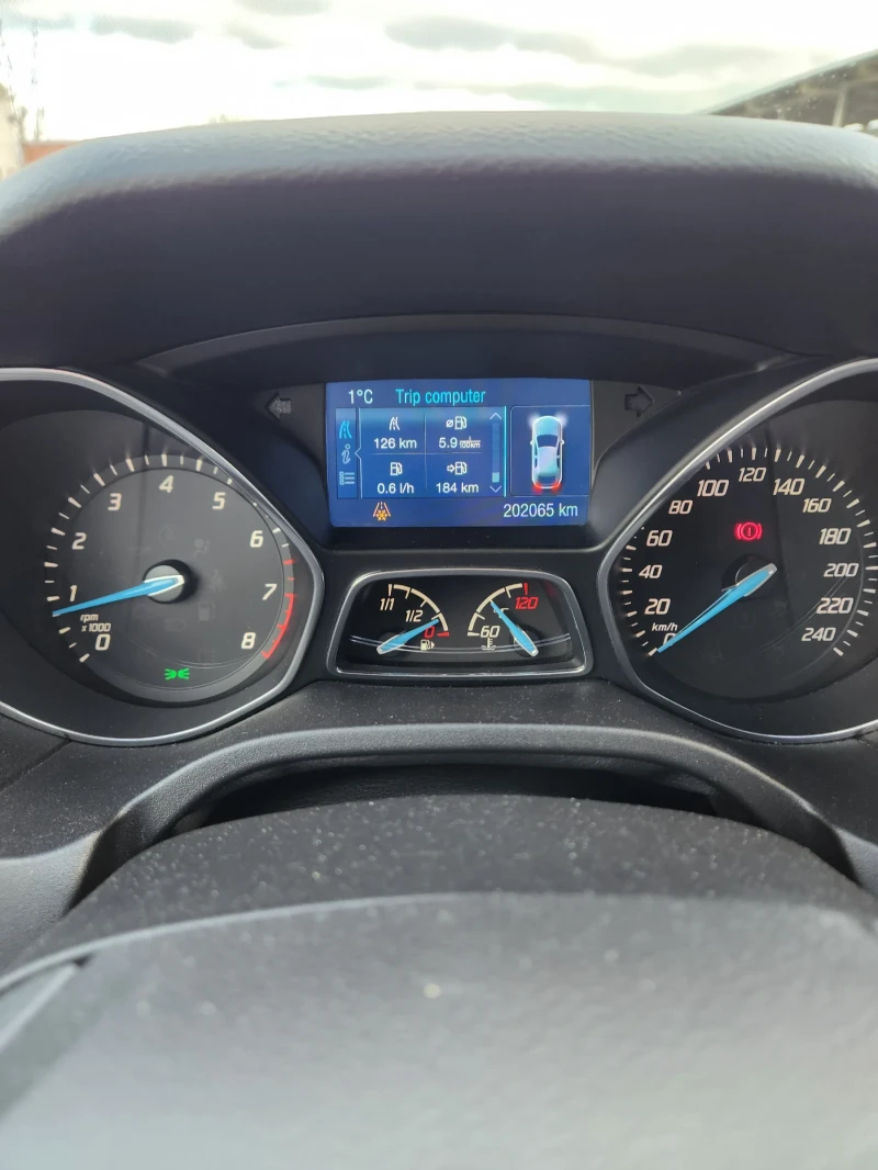 Ford Focus 1.0 EcoBoost 125 к.с., снимка 11 - Автомобили и джипове - 52928693