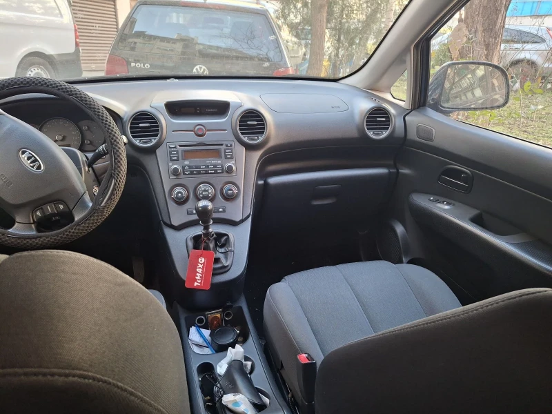 Kia Carens, снимка 10 - Автомобили и джипове - 53141234