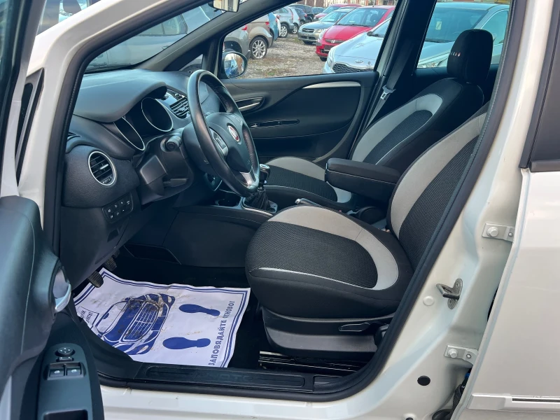 Fiat Punto 1.4i Sport , снимка 13 - Автомобили и джипове - 53206483