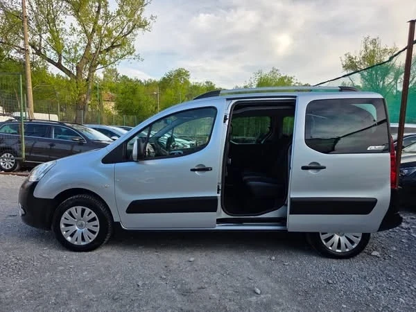 Citroen Berlingo 1.6HDI 90K.C. XTR / НАВИ / ТЕМПОМАТ / ПАРКТРОНИК, снимка 5 - Автомобили и джипове - 54422929