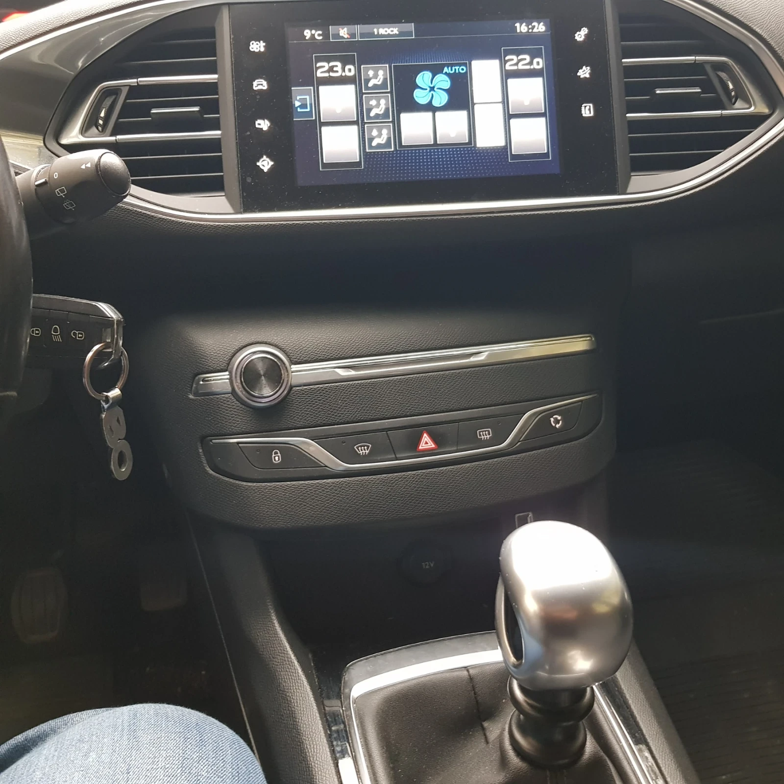 Peugeot 308  - изображение 10