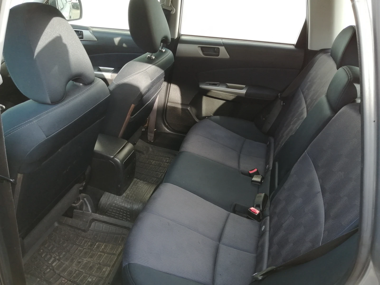 Subaru Forester  2.0 Бензин - изображение 5