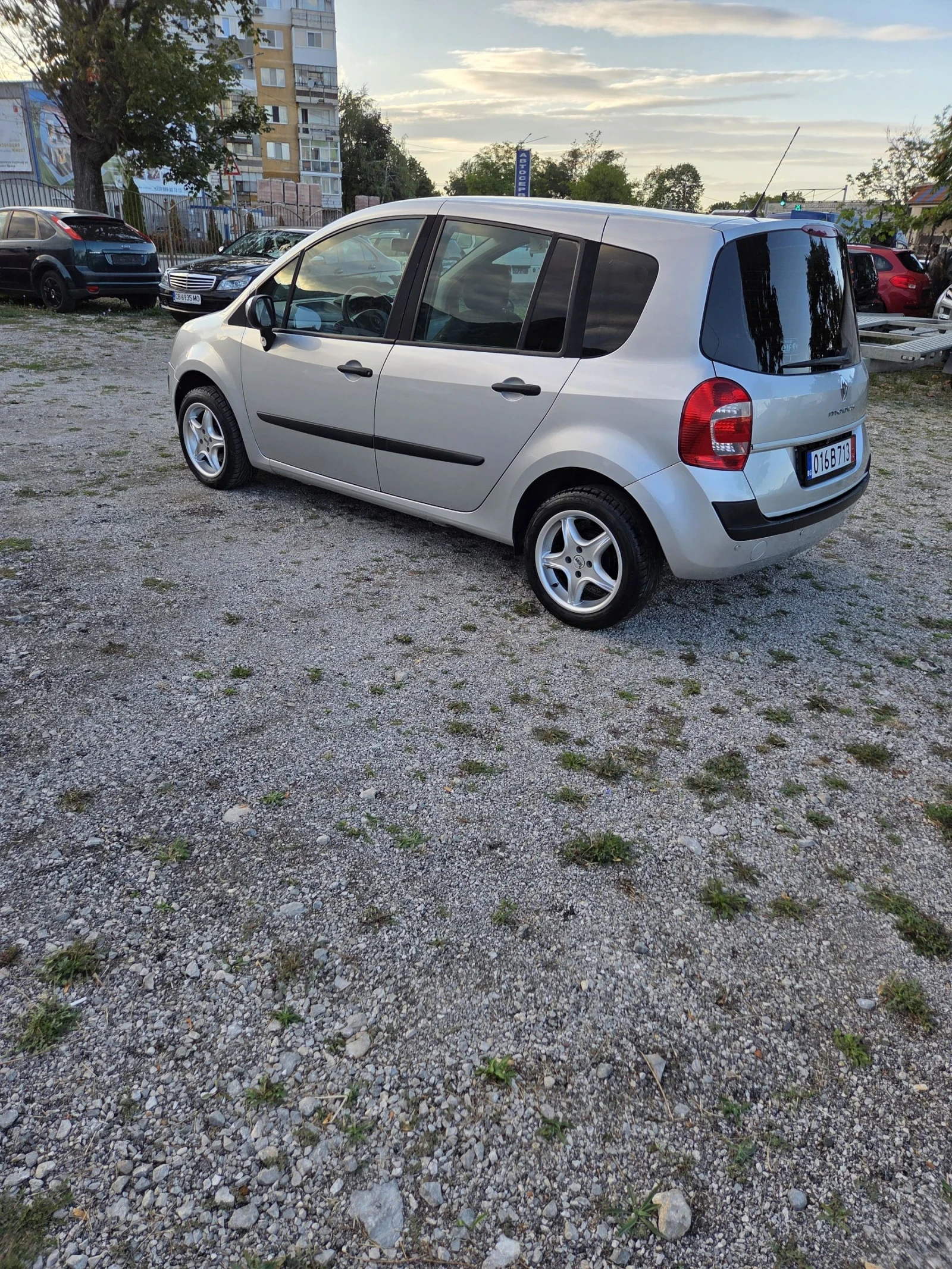 Renault Modus 1.2 16V 75 кс - изображение 5