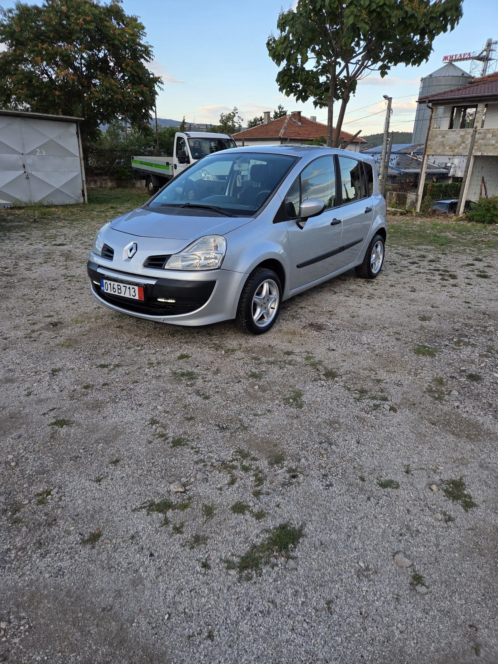Renault Modus 1.2 16V 75 кс - изображение 3
