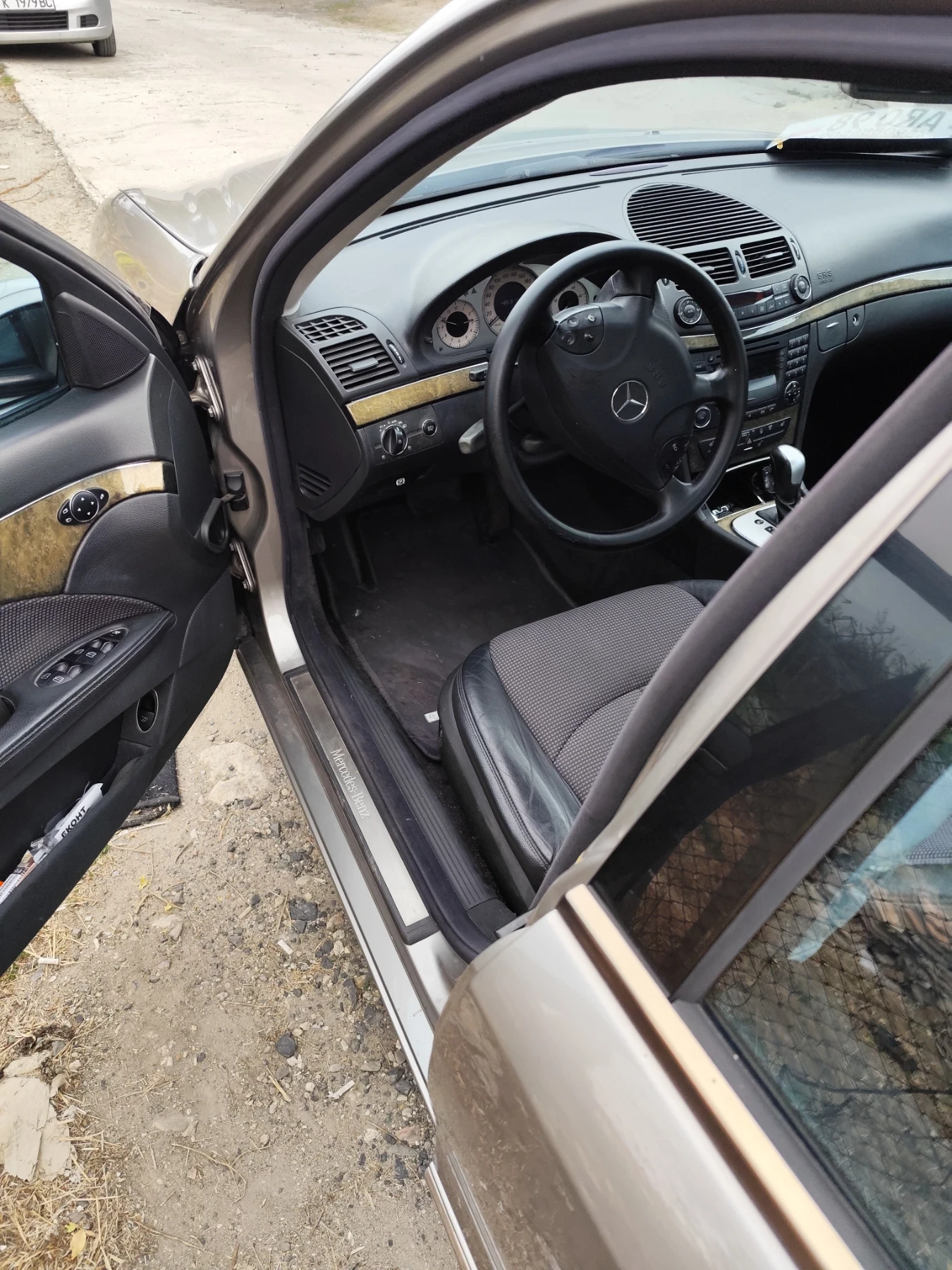 Mercedes-Benz E 320  - изображение 6