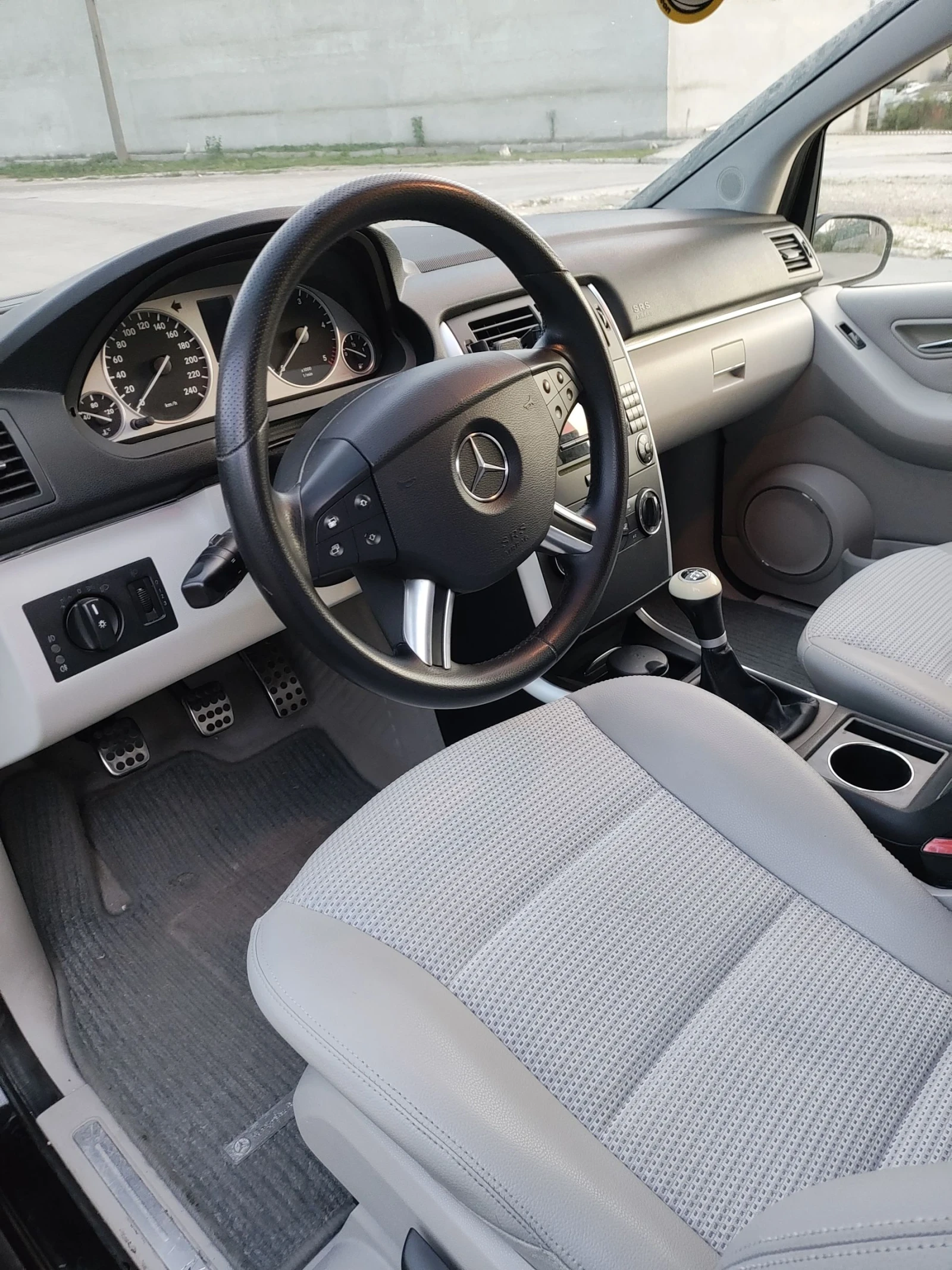 Mercedes-Benz B 200  - изображение 5