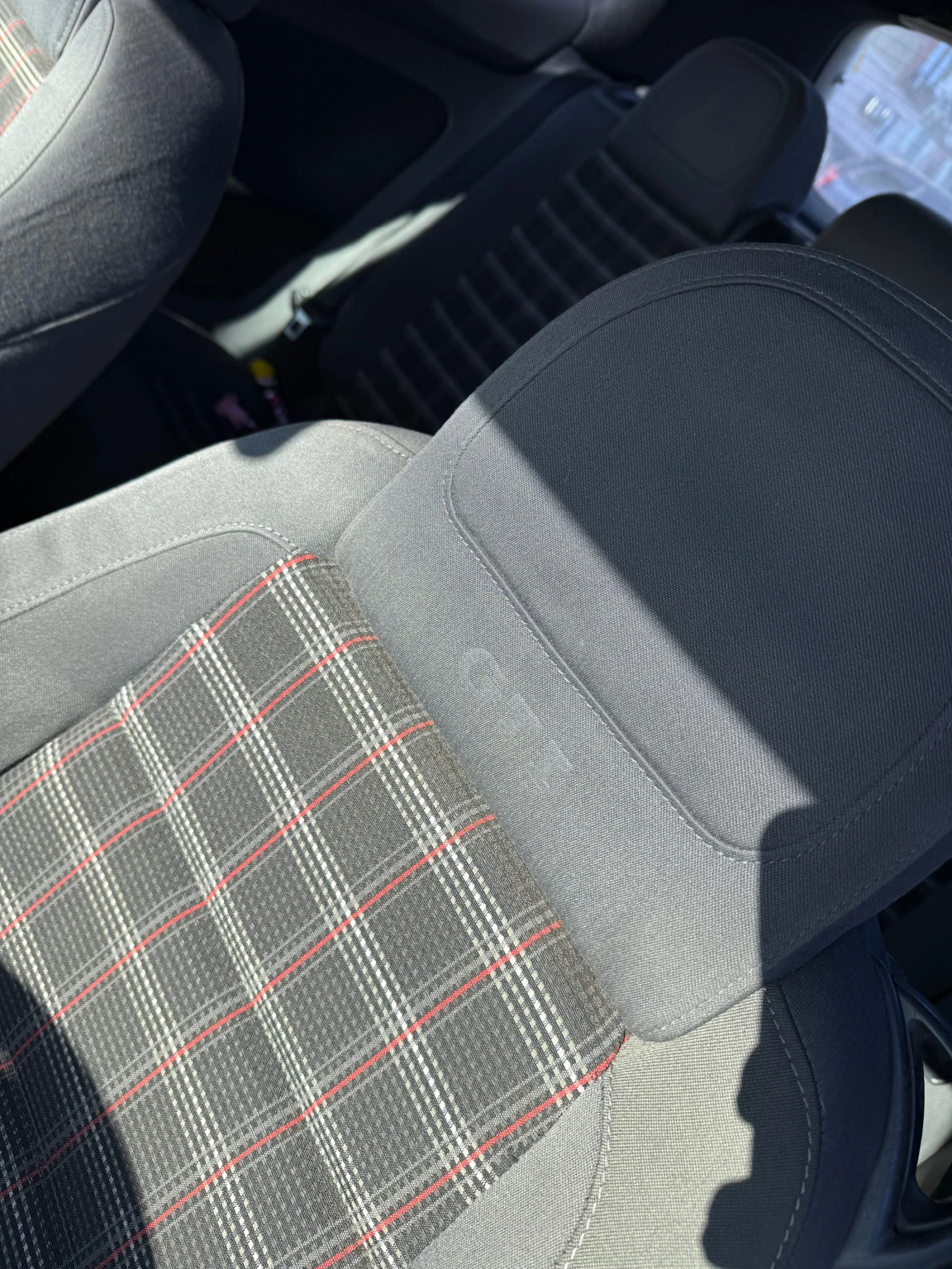 VW Golf 1.6i Газ/Бензин - изображение 9