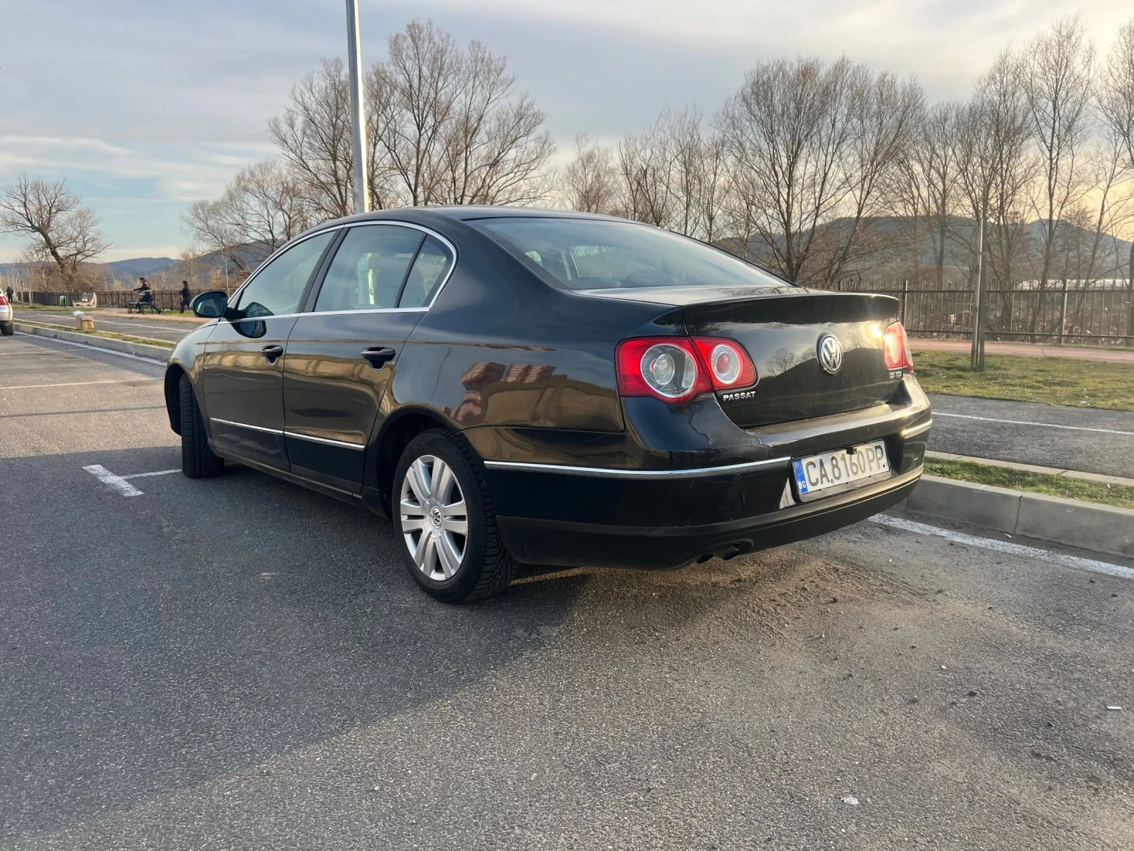 VW Passat 2.0TDI DSG HIGHLINE - изображение 3