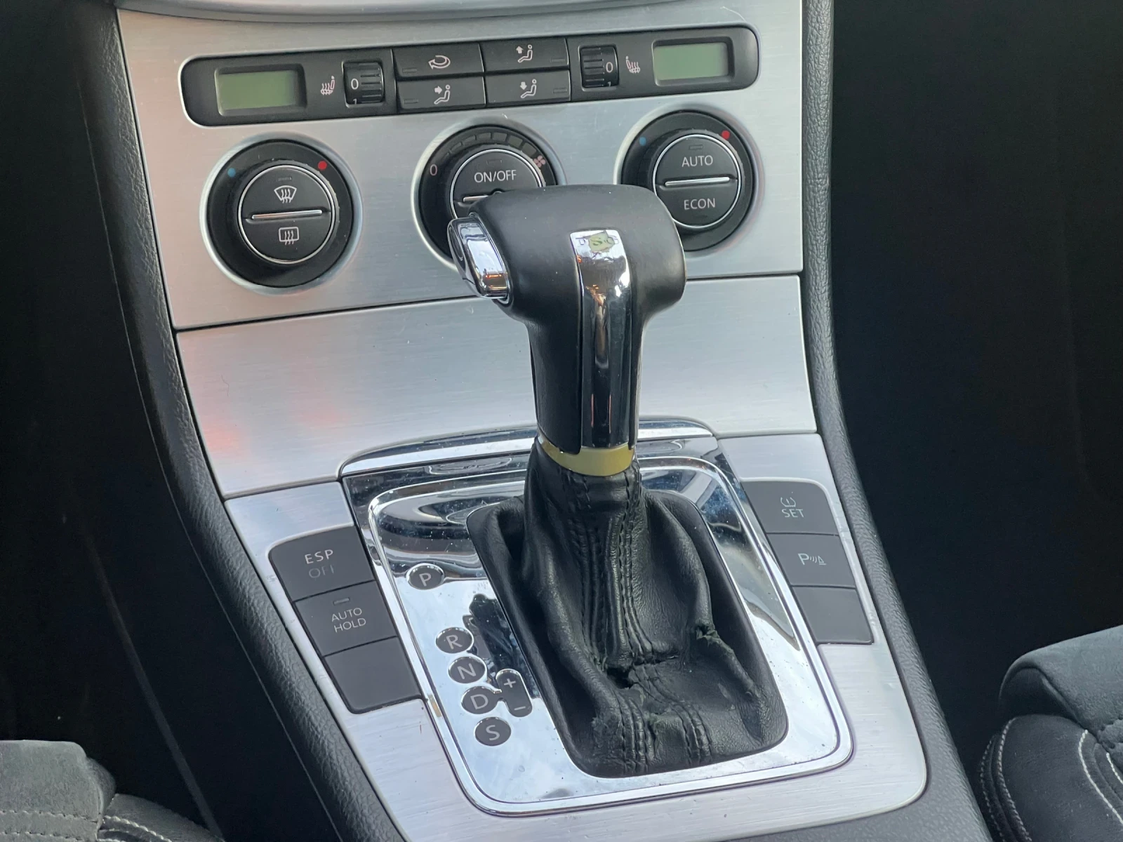 VW Passat 2.0TDI DSG HIGHLINE - изображение 8