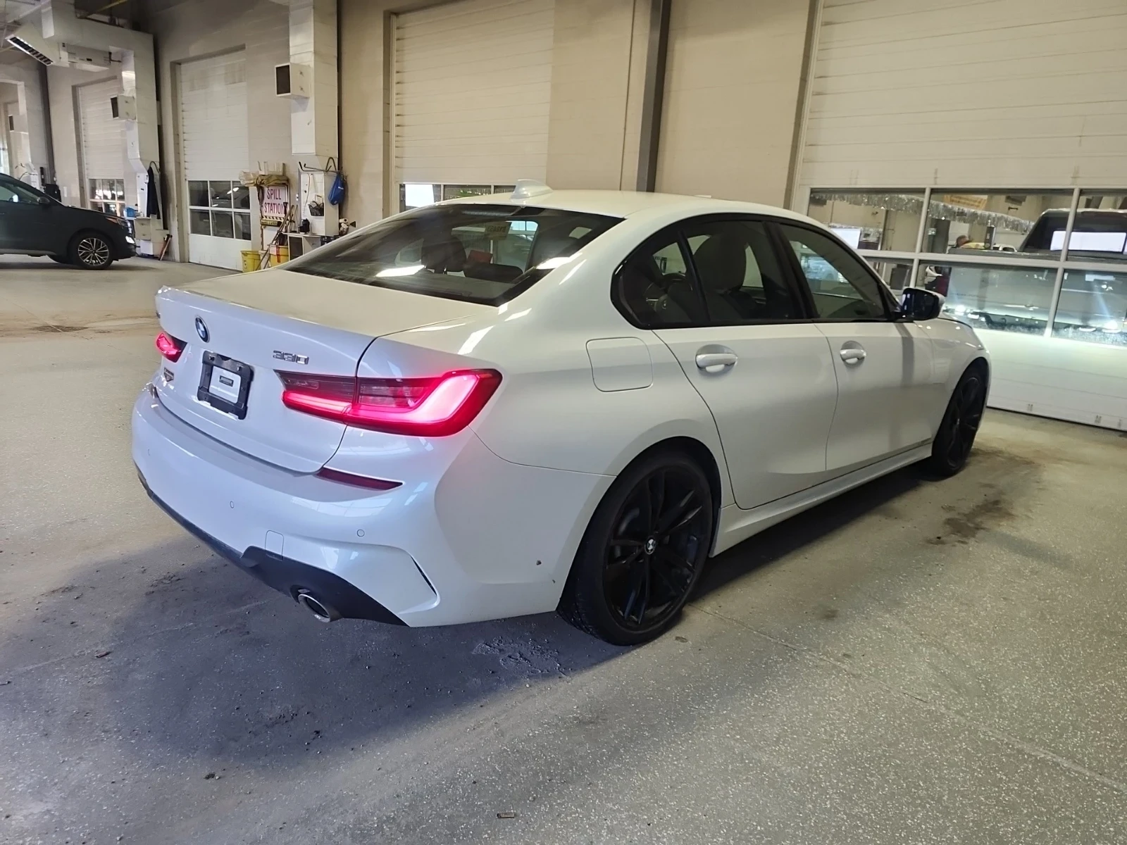 BMW 330 M PACK * БЕЗ ИНЦИДЕНТИ * СЕРВИЗНА ИСТОРИЯ * , снимка 3 - Автомобили и джипове - 53829496