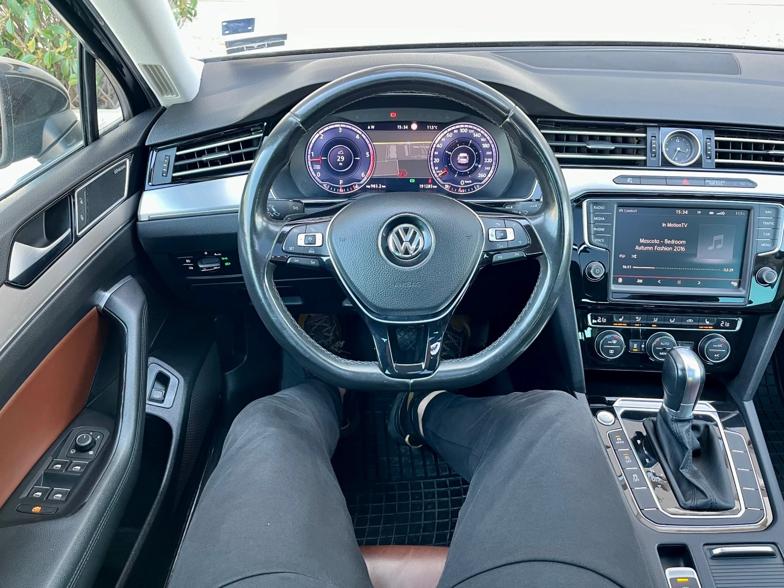 VW Passat 2.0TDI 190hp Highline* Купувана от България* ТОП Т, снимка 10 - Автомобили и джипове - 53976080