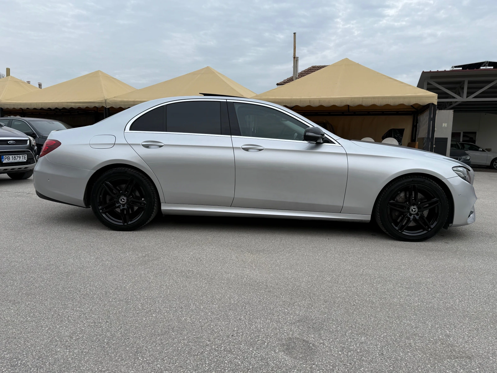 Mercedes-Benz E 350 d AMG LINE 9G !! 100%РЕАЛНИ КИЛОМЕТРИ - ДОКАЗУЕМИ!, снимка 4 - Автомобили и джипове - 54202831