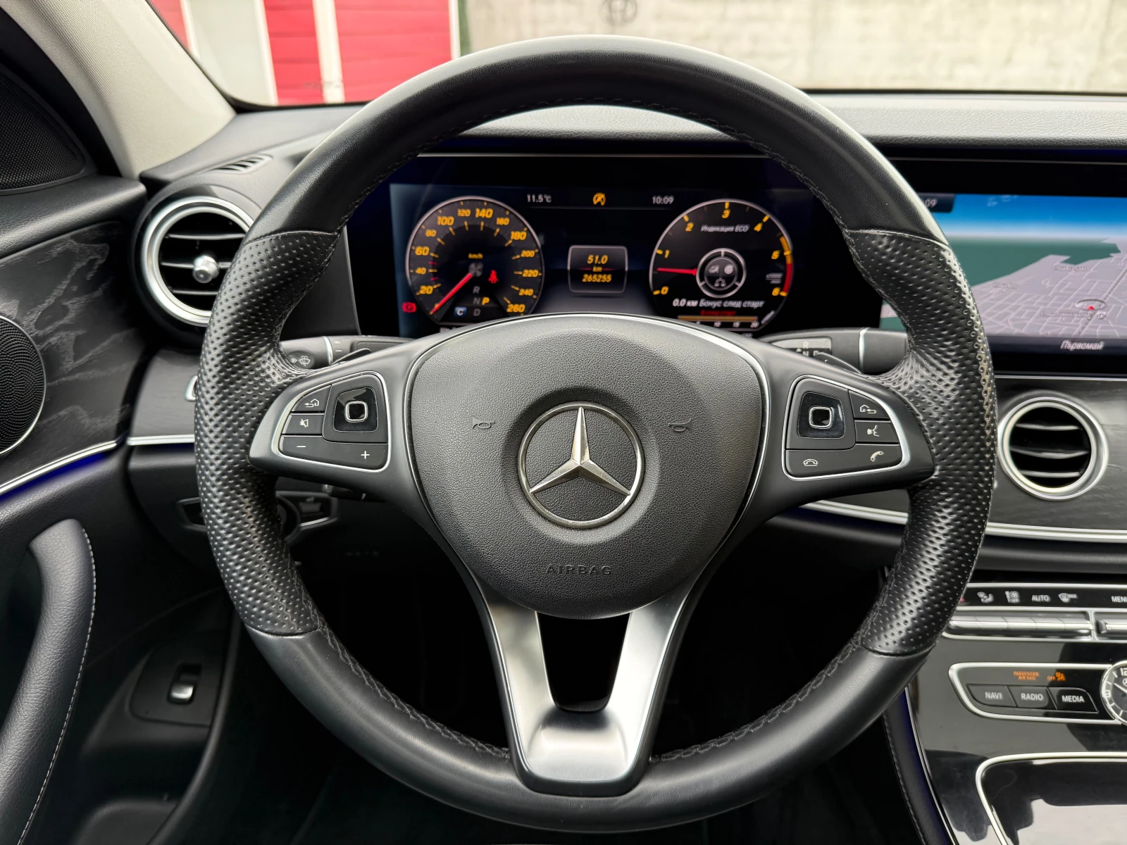 Mercedes-Benz E 350 d AMG LINE 9G !! 100%РЕАЛНИ КИЛОМЕТРИ - ДОКАЗУЕМИ!, снимка 12 - Автомобили и джипове - 54202831