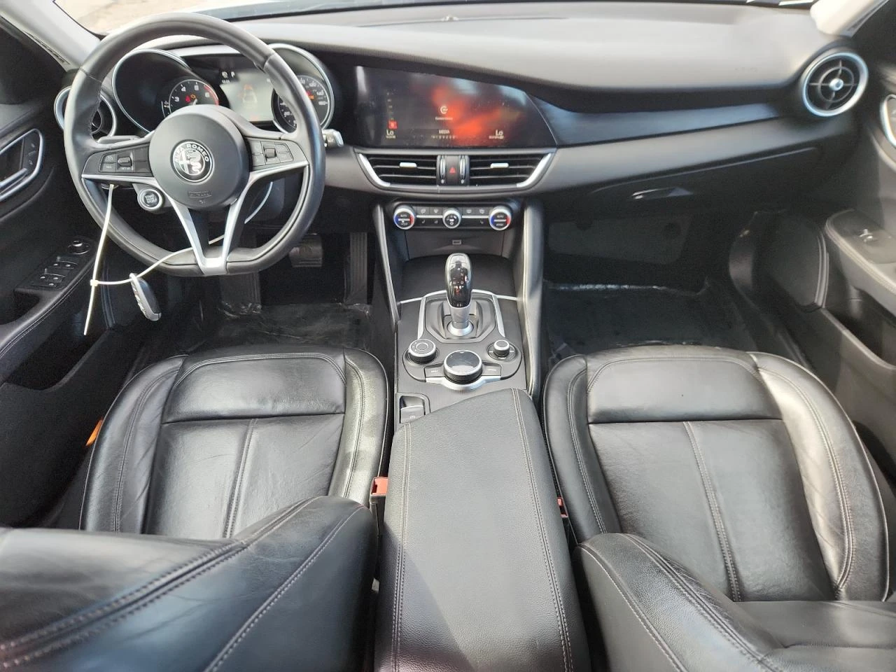 Alfa Romeo Giulia 2l Q4, снимка 8 - Автомобили и джипове - 54416398
