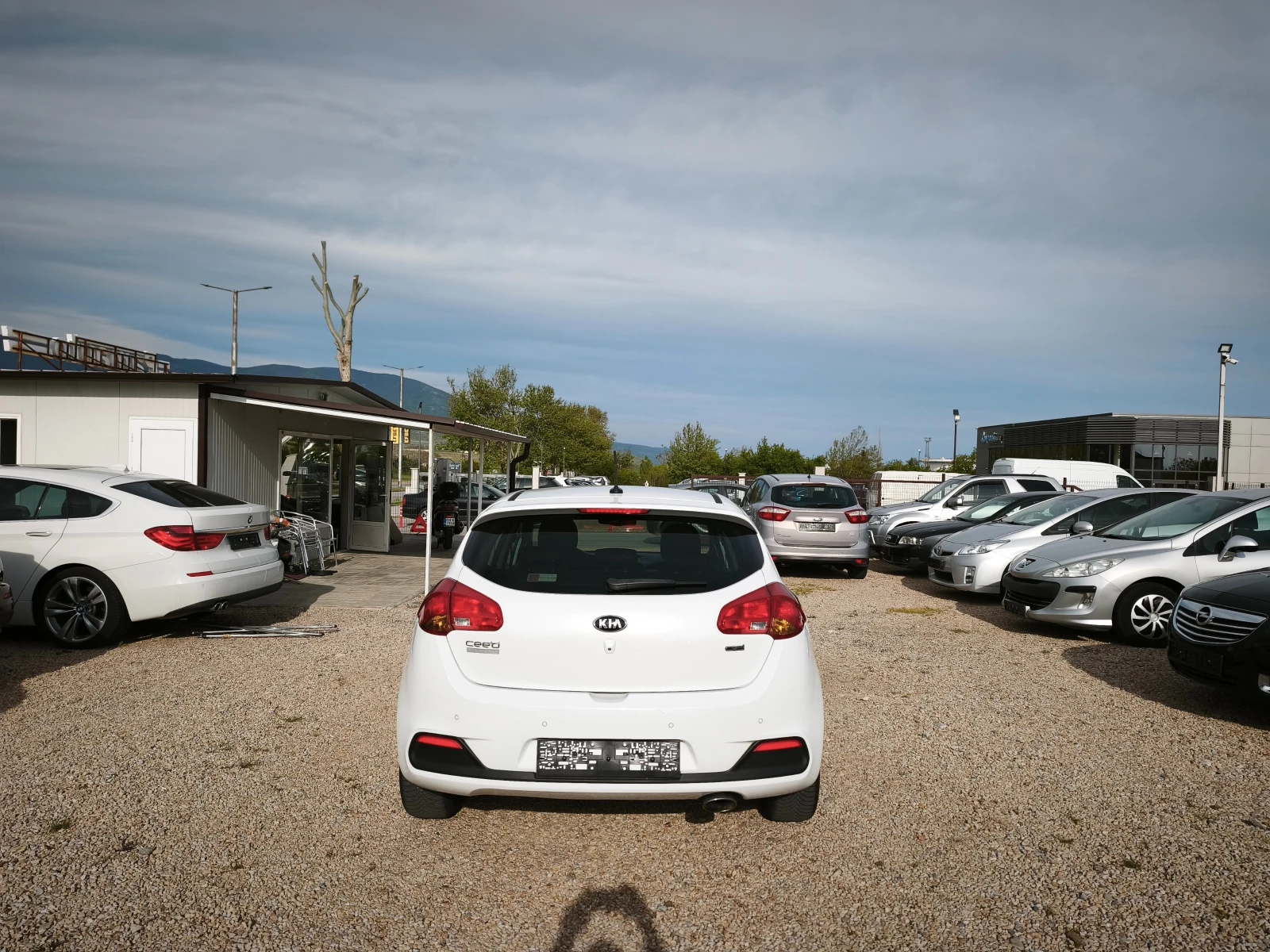 Kia Ceed КАТО НОВА, снимка 7 - Автомобили и джипове - 54421238