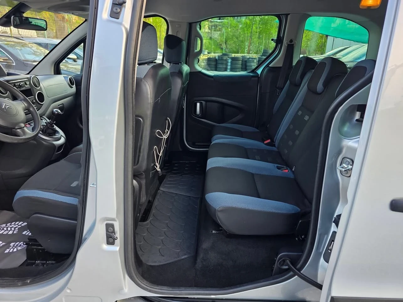 Citroen Berlingo 1.6HDI 90K.C. XTR / НАВИ / ТЕМПОМАТ / ПАРКТРОНИК, снимка 9 - Автомобили и джипове - 54422929
