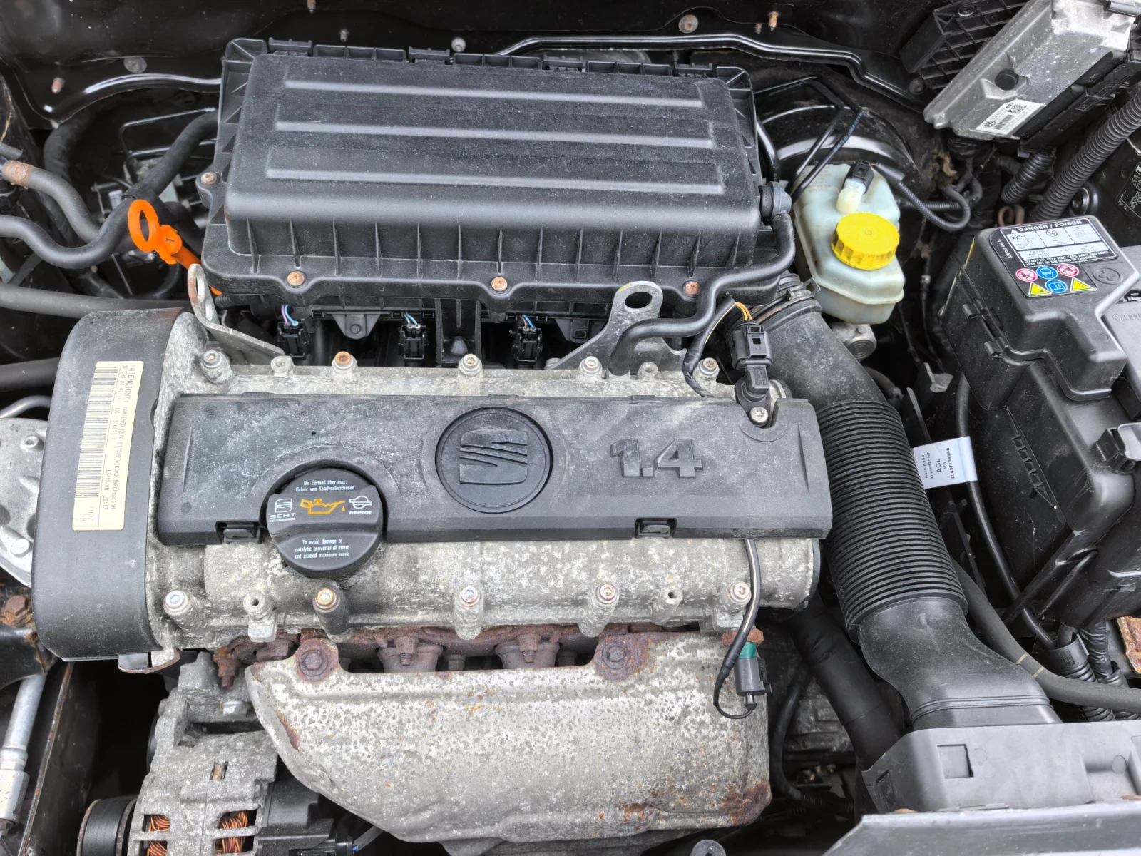 Seat Ibiza 1.4 mpi ТОП СЪСТОЯНИЕ , снимка 10 - Автомобили и джипове - 54626821