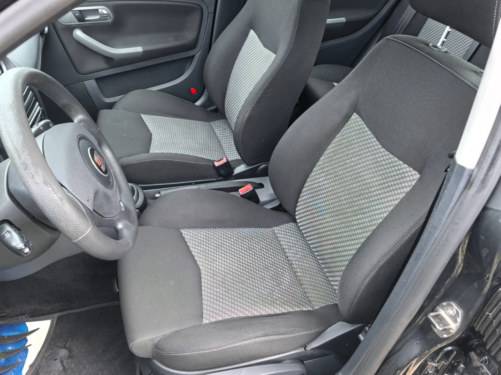 Seat Ibiza 1.4 mpi ТОП СЪСТОЯНИЕ , снимка 7 - Автомобили и джипове - 54626821