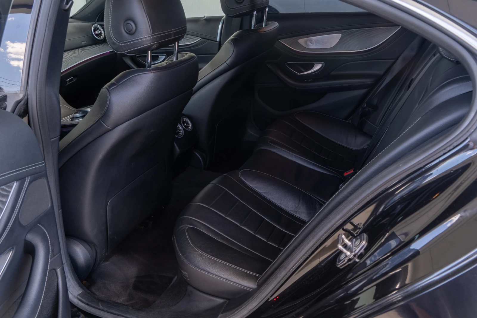 Mercedes-Benz CLS 350 D = AMBIENT = 9G-TRONIC = 2018 = ЛИЗИНГ = ГАРАНЦИЯ, снимка 13 - Автомобили и джипове - 54712208
