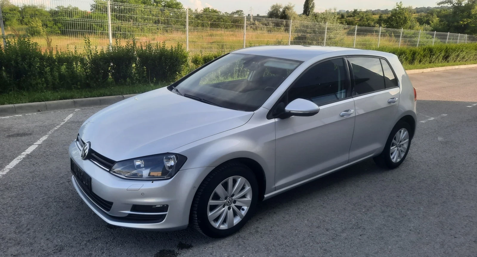 VW Golf 1.6TDI HIGHLINE, снимка 9 - Автомобили и джипове - 54800863