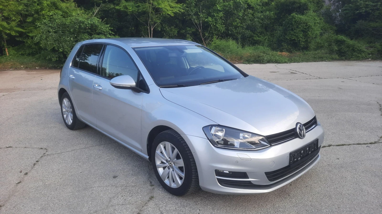 VW Golf 1.6TDI, снимка 3 - Автомобили и джипове - 54800863